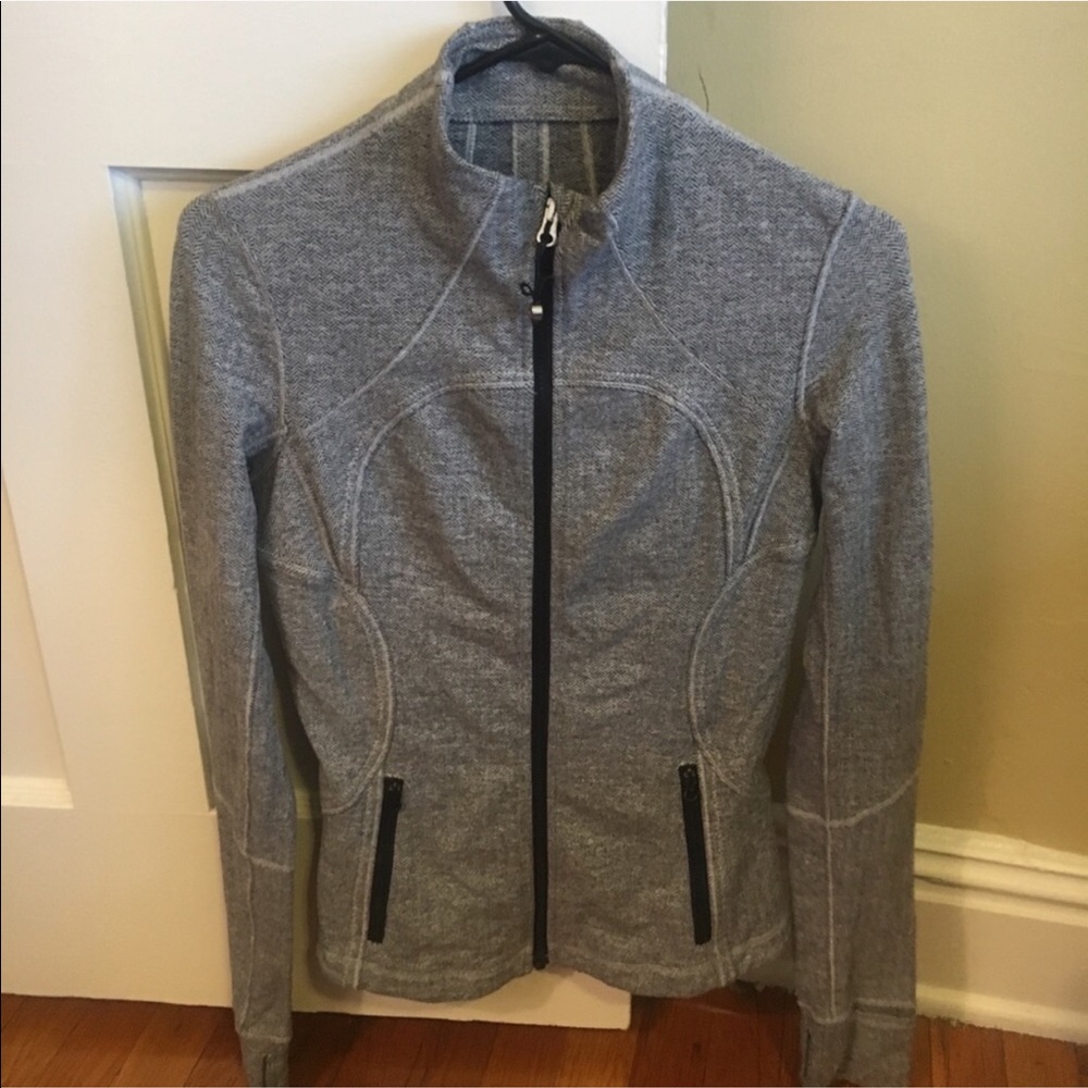 Lululemon jacket ! Make an offer !!